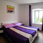 Maslina Paho Apartment